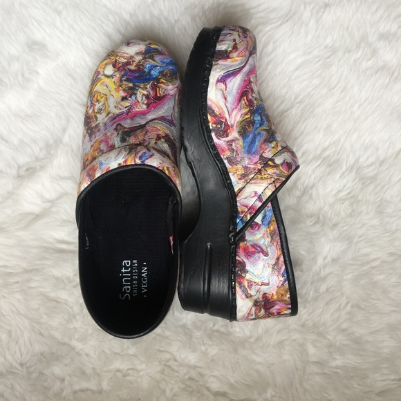 sanita vegan clogs